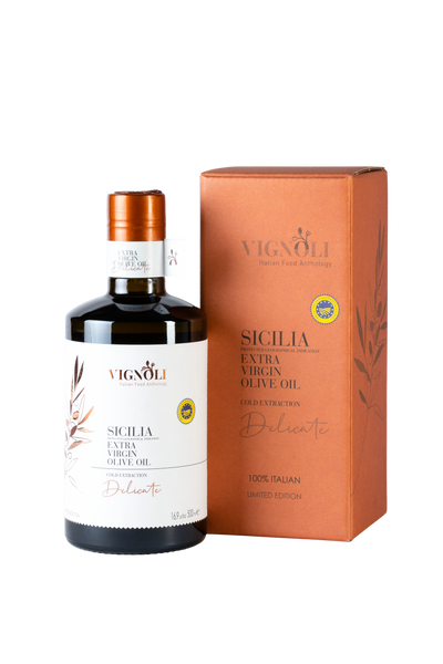 Vignoli IGP Extra Virgin Olive Oil Pack front view of EVOO Sicilia and box